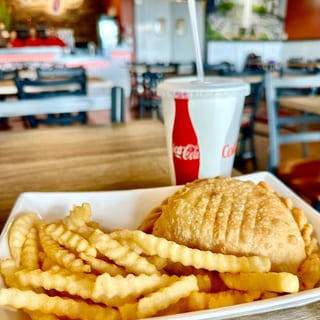 COMBO EMPANADAS FRIES